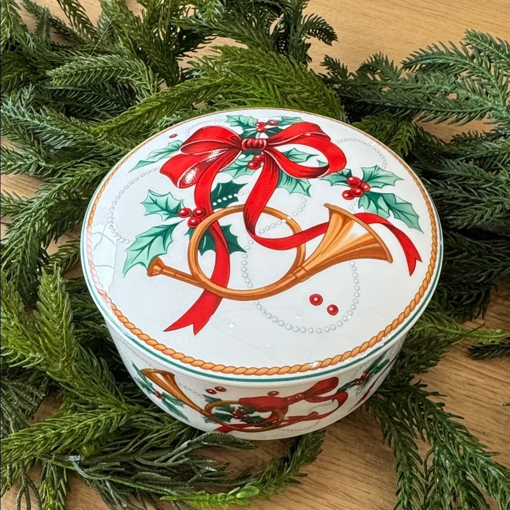 Mikasa Festive Holiday Decorative small jar